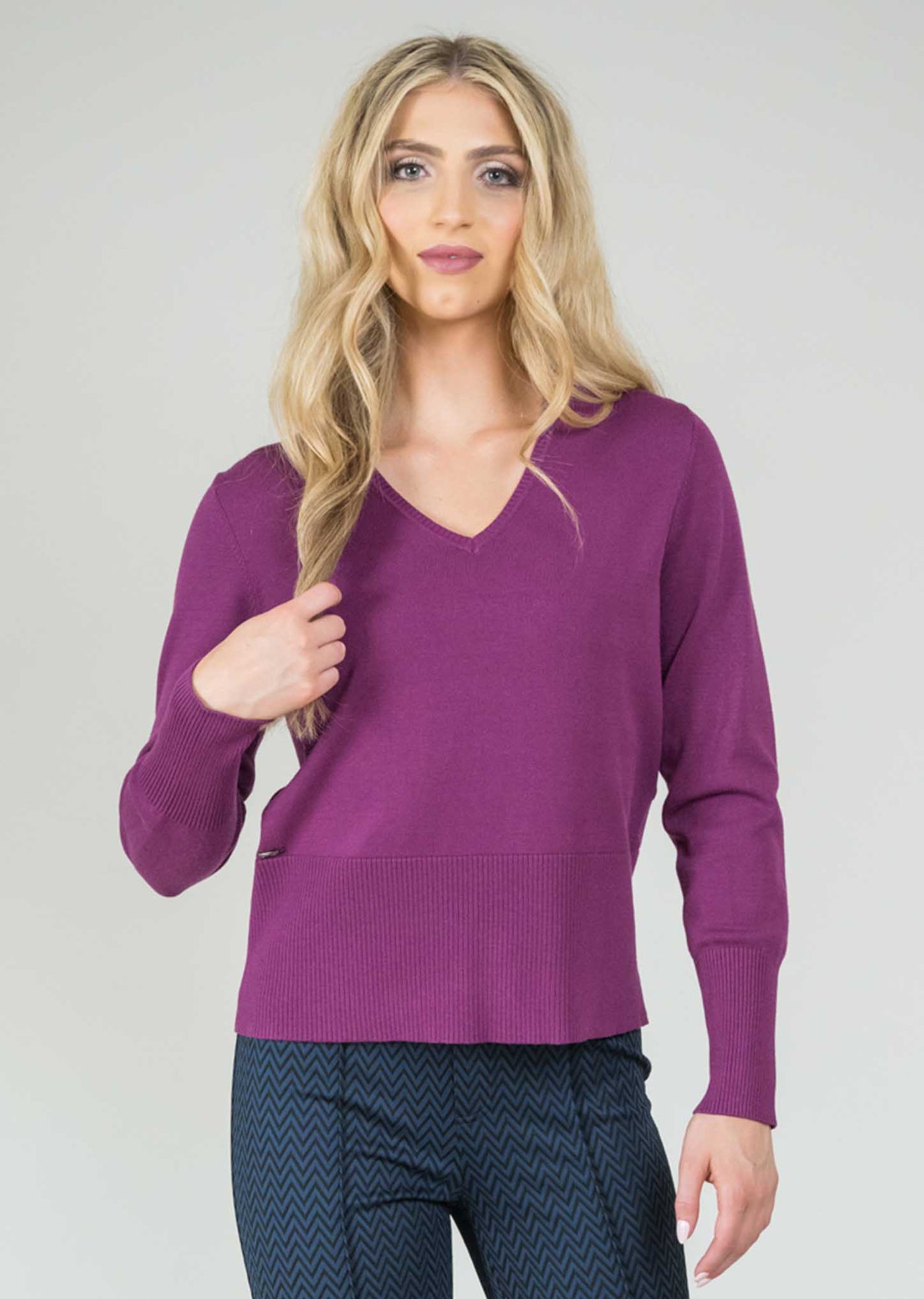 Angelica Fabric V-Neck Long Sleeves Sweater Lisette L