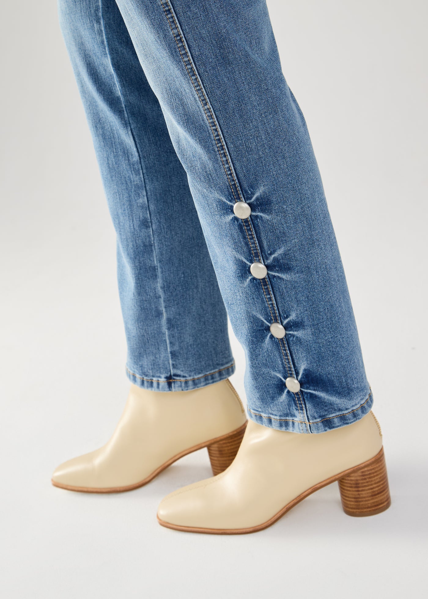 Suzanne Straight Ankle French Dressing Jeans