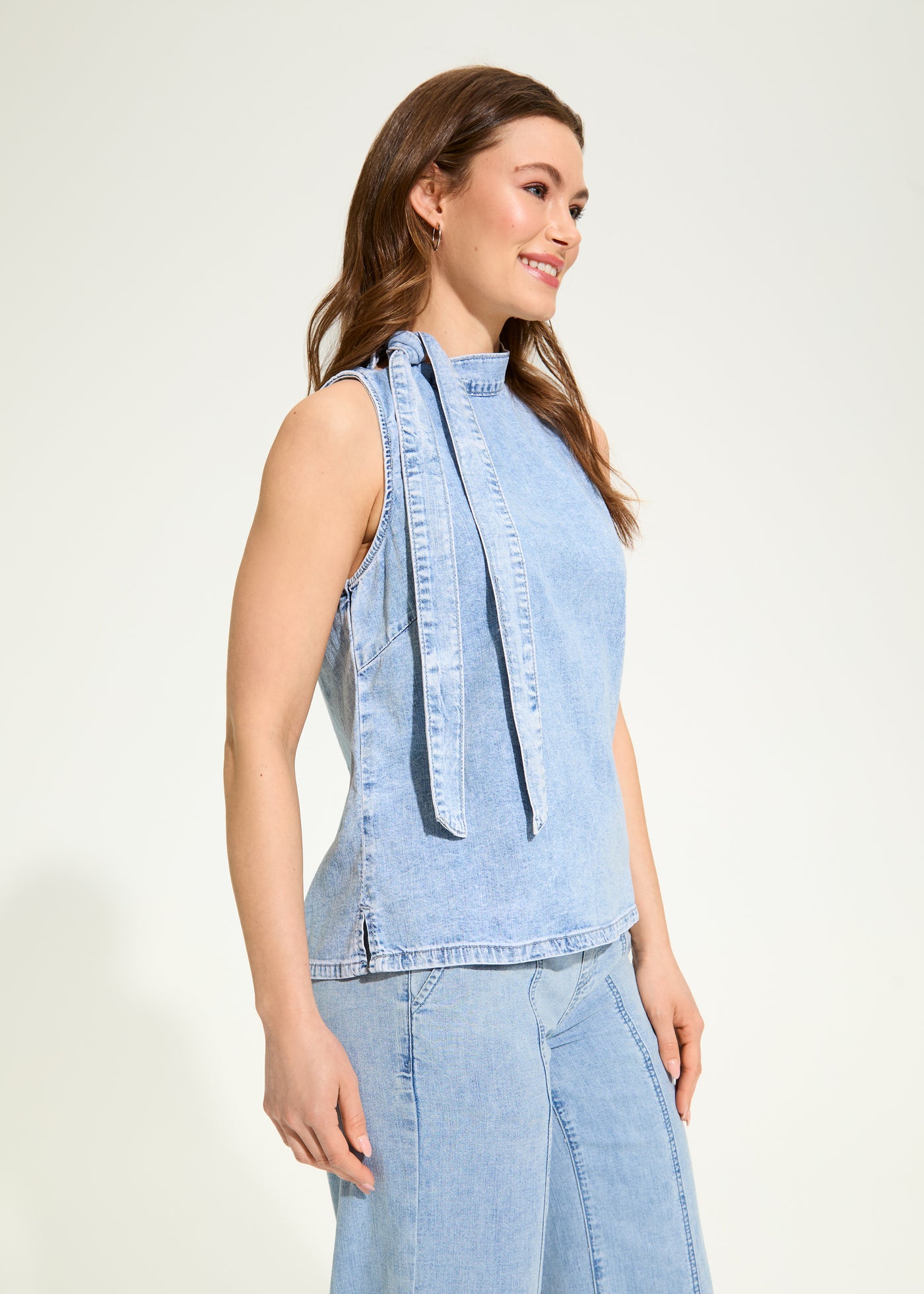 Sleeveless Bow Neck Blouse French Dressing Jeans