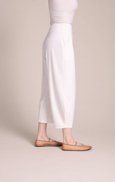 Narrow Lantern Pants Sympli