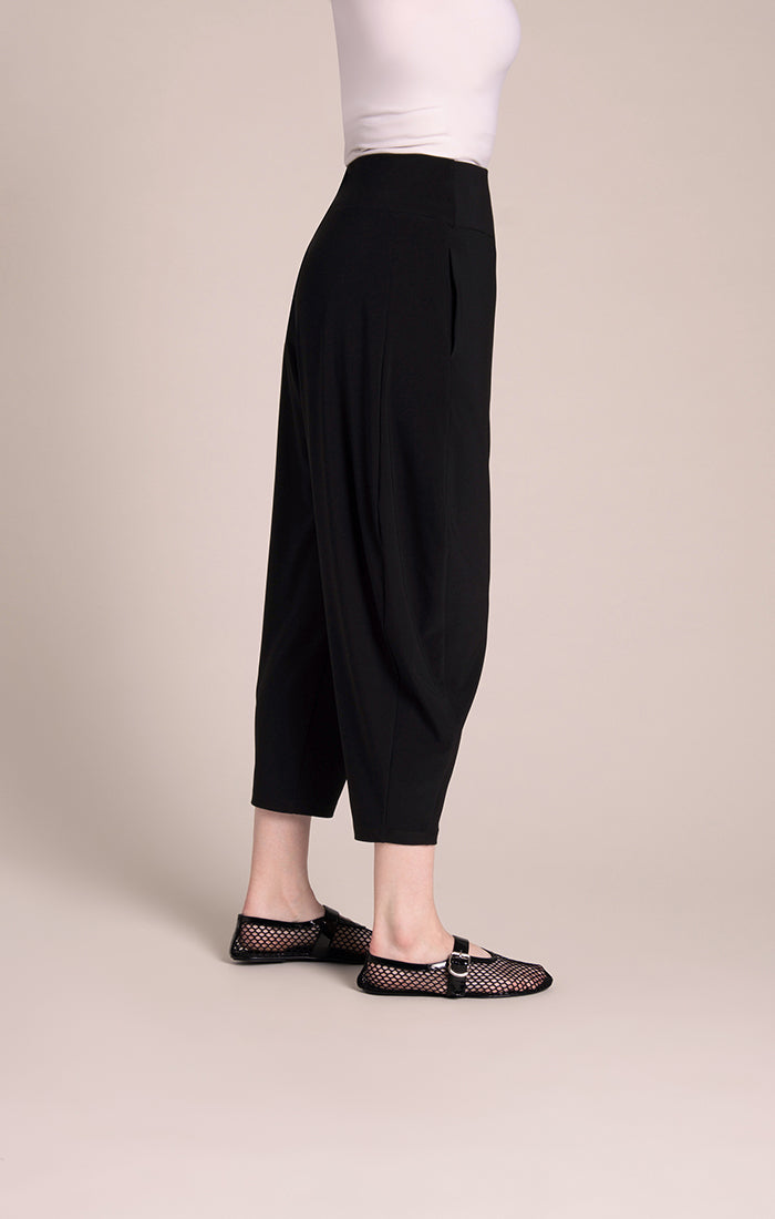 Narrow Barrel Pants Sympli