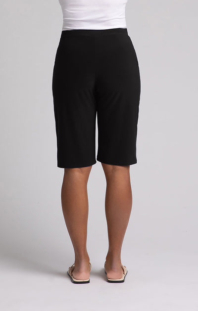 Nu Straight Leg Short Sympli
