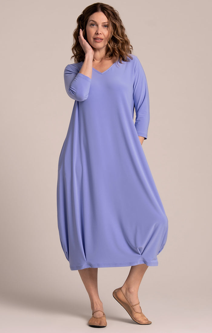 V-Neck Narrow Lantern Dress Sympli