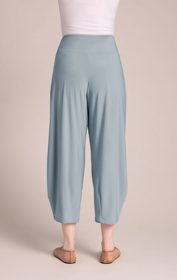 Narrow Lantern Pants Sympli